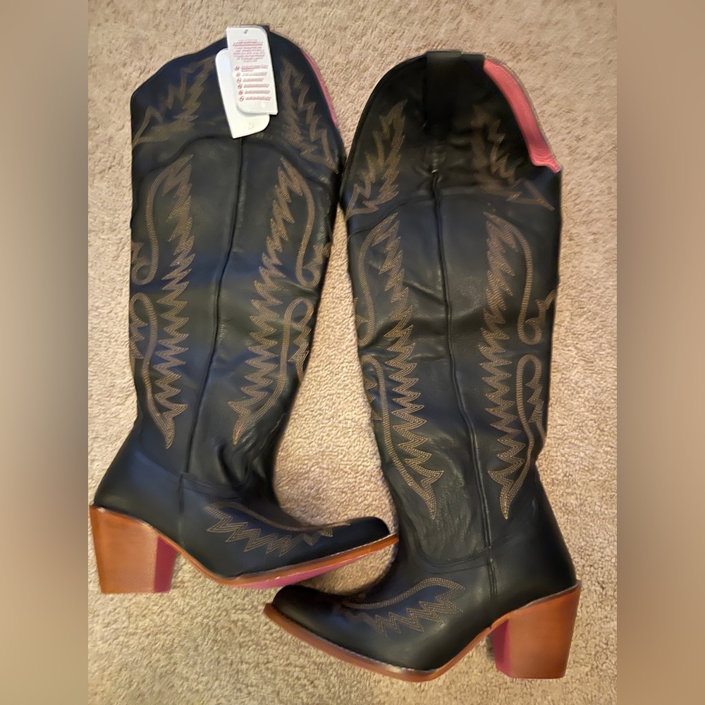 Southern Fried Chics Black Knight Wide
Calf Leather Boots — Size 8